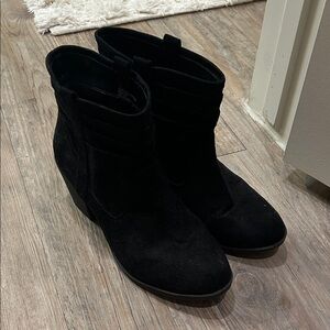 Arizona Jean Black Ankle Booties
